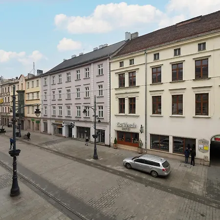 Sage Green Apartment Piotrkowska In Lodz By Noclegi Renters Exterior photo