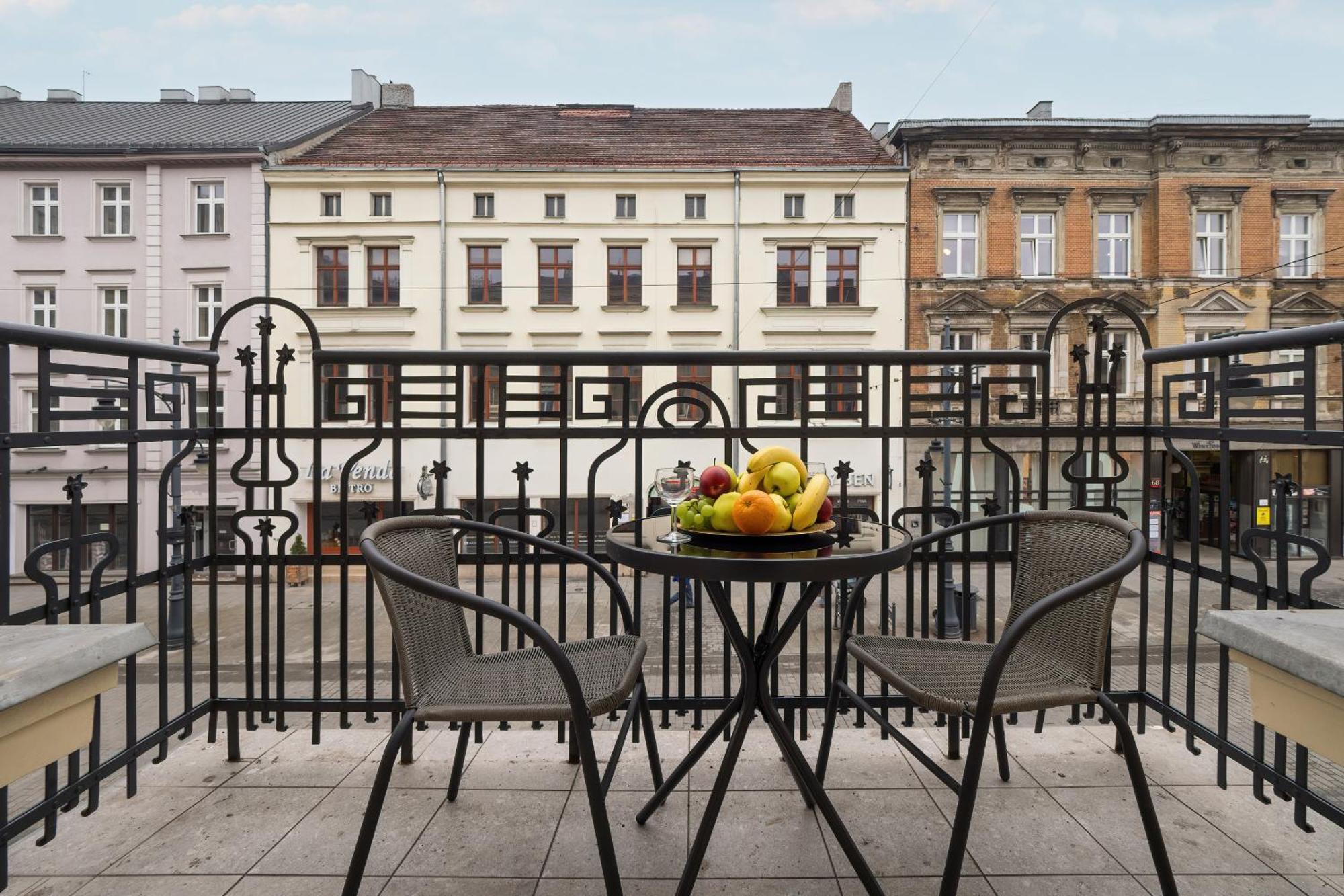 Sage Piotrkowska In By Renters * Lodz (Lodz)