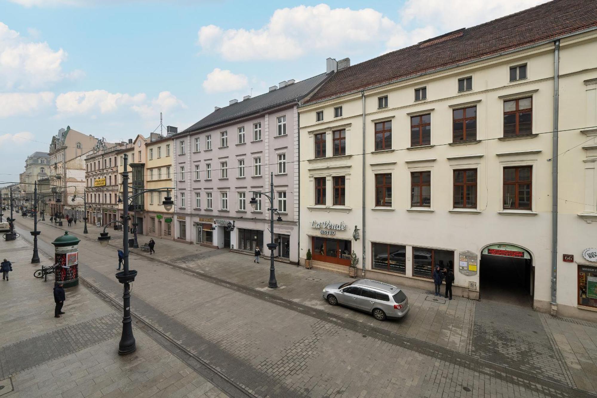 Sage Piotrkowska In By Renters * Lodz (Lodz)