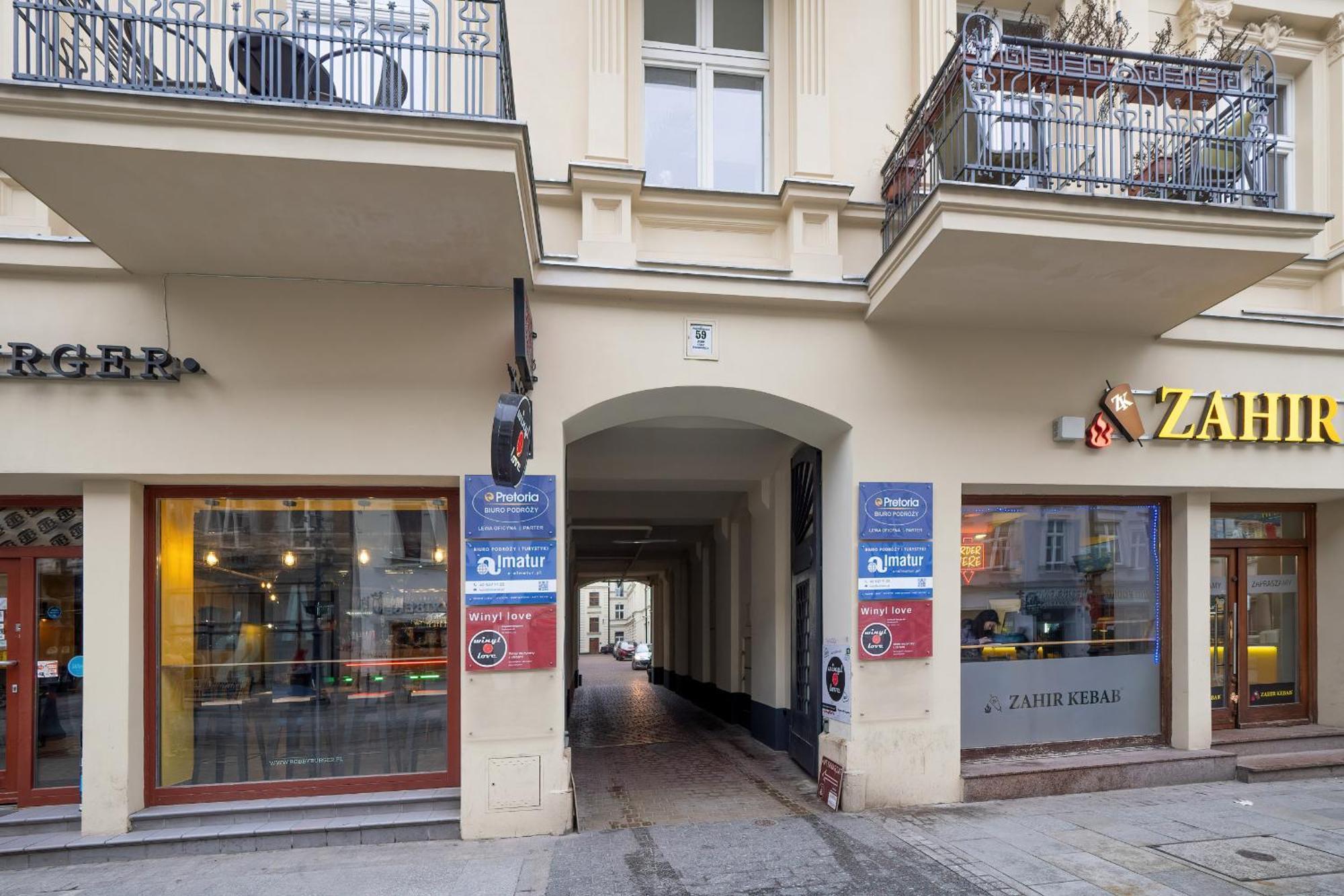 Sage Piotrkowska In By Renters * Lodz (Lodz)